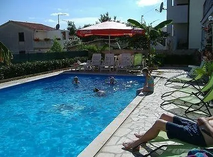 Apartment Vrcevan 3488-3 *