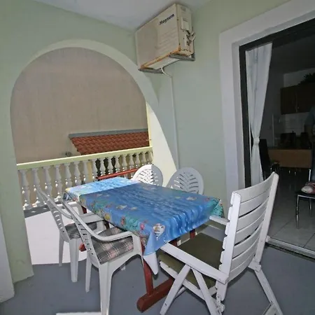 Appartement Vrcevan 3488-3 Medulin